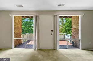515 Wilson Bridge Dr, Oxon Hill, MD 20745 - Photo 11