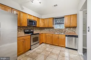 5816 N Holly Springs Dr, Capitol Heights, MD 20743 - Photo 13