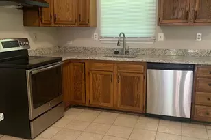 4603 Hidden Pine Ln, Temple Hills, MD 20748 - Photo 5