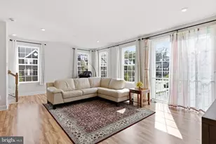 10851 Foxtrot Cir, Upper Marlboro, MD 20772 - Photo 9
