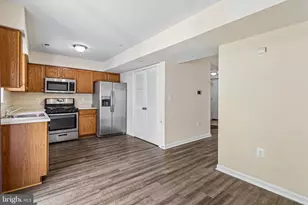 6233 E Hil Mar Cir, District Heights, MD 20747 - Photo 17