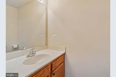 6233 E Hil Mar Circle, District Heights, MD 20747 - Photo 7