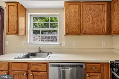 6233 E Hil Mar Circle, District Heights, MD 20747 - Photo 13