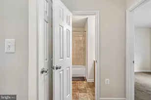 6233 E Hil Mar Cir, District Heights, MD 20747 - Photo 21