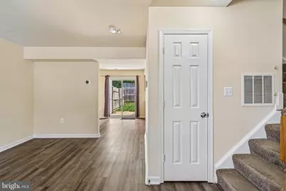 6233 E Hil Mar Circle, District Heights, MD 20747 - Photo 3