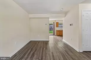6233 E Hil Mar Cir, District Heights, MD 20747 - Photo 11