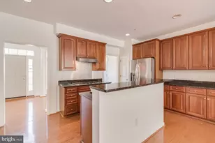 5214 Lynns Retreat Dr, Bowie, MD 20720 - Photo 3