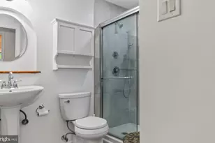 6408 Tiffany Ct, Lanham, MD 20706 - Photo 9