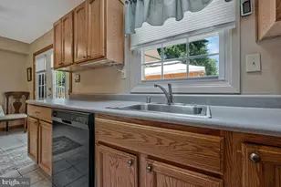12604 Bunting Ln, Bowie, MD 20715 - Photo 15