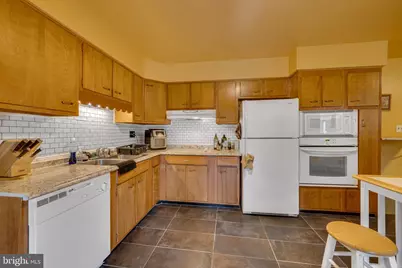 11729 Redwood Drive E, Brandywine, MD 20613 - Photo 9