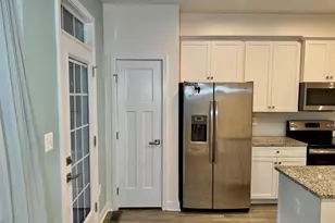 4812 Crest View Dr, Hyattsville, MD 20782 - Photo 11