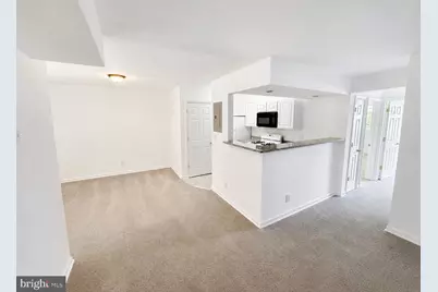 7516 Hawthorne Street #5, Landover, MD 20785 - Photo 5