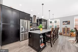 521 Triggerfish Dr, Oxon Hill, MD 20745 - Photo 17