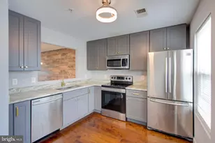 4304 Applegate Ln, Suitland, MD 20746 - Photo 13