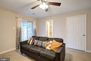 10317 Broom Ln, Lanham, MD 20706 - Photo 11