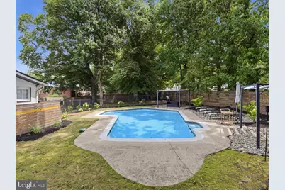 6410 Bushey Drive, Temple Hills, MD 20748 - Photo 7