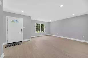 5300 Broadwater St, Temple Hills, MD 20748 - Photo 7