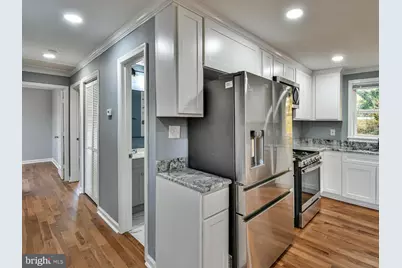 5812 Suitland Road #(MAIN LEVEL), Suitland, MD 20746 - Photo 11