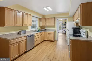 2921 Barrister Ln, Bowie, MD 20715 - Photo 11