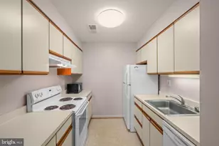 12319 Stonehaven Ln, Bowie, MD 20715 - Photo 11
