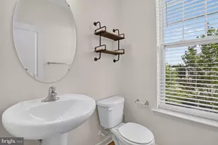 9904 Wood Edge Wy, Lanham, MD 20706 - Photo 7