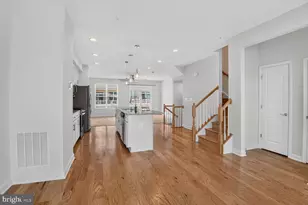 9904 Wood Edge Wy, Lanham, MD 20706 - Photo 3