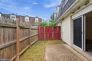 1924 Dutch Village Dr, Hyattsville, MD 20785 - Photo 35