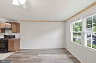 1924 Dutch Village Dr, Hyattsville, MD 20785 - Photo 15