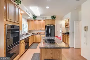 2001 Clearwood Dr, Bowie, MD 20721 - Photo 9