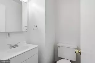 5920 Westchester Park Dr, College Park, MD 20740 - Photo 17