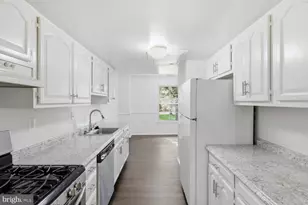 5920 Westchester Park Dr, College Park, MD 20740 - Photo 15
