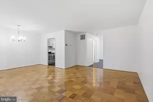 5920 Westchester Park Dr, College Park, MD 20740 - Photo 9