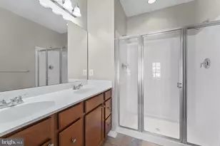 5656 Virginia Ln, Oxon Hill, MD 20745 - Photo 21