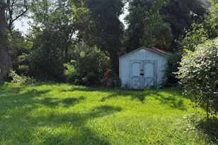 1729 Iverson St, Oxon Hill, MD 20745 - Photo 3