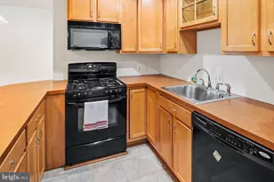 12102 Lerner Pl, Bowie, MD 20715 - Photo 31