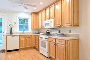 8 Empire Pl, Greenbelt, MD 20770 - Photo 7
