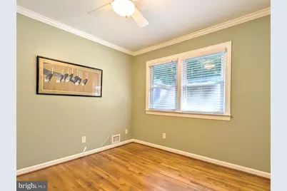 8 Empire Place, Greenbelt, MD 20770 - Photo 17