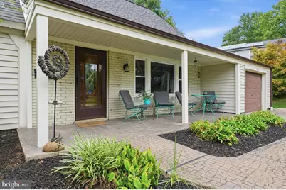 16010 Pond Meadow Lane, Bowie, MD 20716 - Photo 3