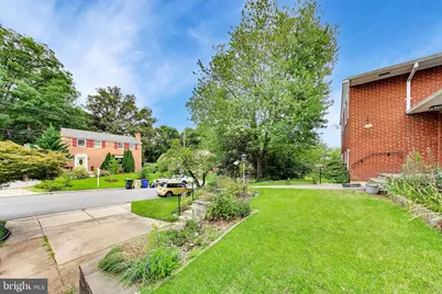 3510 Marlbrough Way, College Park, MD 20740 - Photo 3