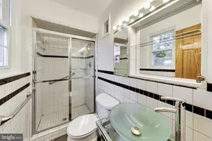 3510 Marlbrough Way, College Park, MD 20740 - Photo 19