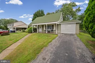 12502 Killian Ln, Bowie, MD 20715 - Photo 3