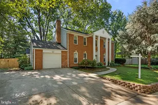 12609 King Arthur Ct, Glenn Dale, MD 20769 - Photo 3