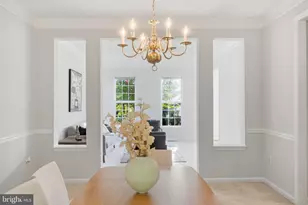 8105 Overfield Ct, Bowie, MD 20715 - Photo 11