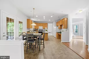 8105 Overfield Ct, Bowie, MD 20715 - Photo 19