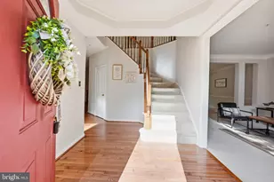 8105 Overfield Ct, Bowie, MD 20715 - Photo 3