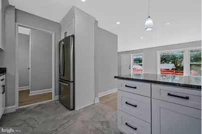 915 E Meadows Court, Oxon Hill, MD 20745 - Photo 13