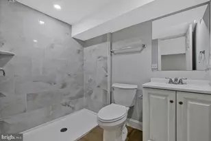 915 E Meadows Ct, Oxon Hill, MD 20745 - Photo 31