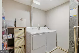 1859 Village Green, Hyattsville, MD 20785 - Photo 19