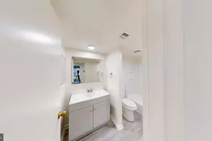8435 Greenbelt Rd, Greenbelt, MD 20770 - Photo 5