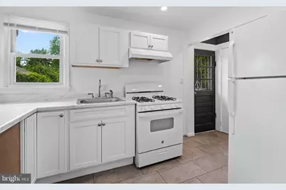 4004 Lawrence Street, Brentwood, MD 20722 - Photo 7